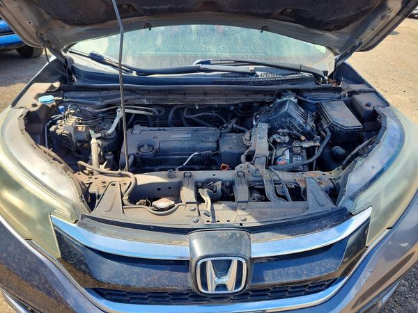 2016 HONDA CRV SE — Engine bay
