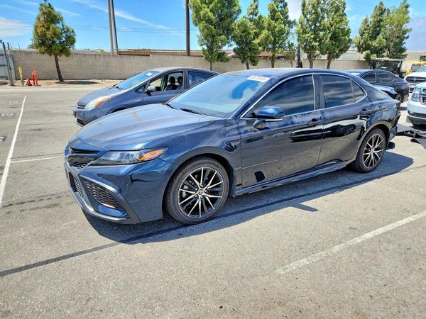 2021 TOYOTA CAMRY SE + Convenient Pkg