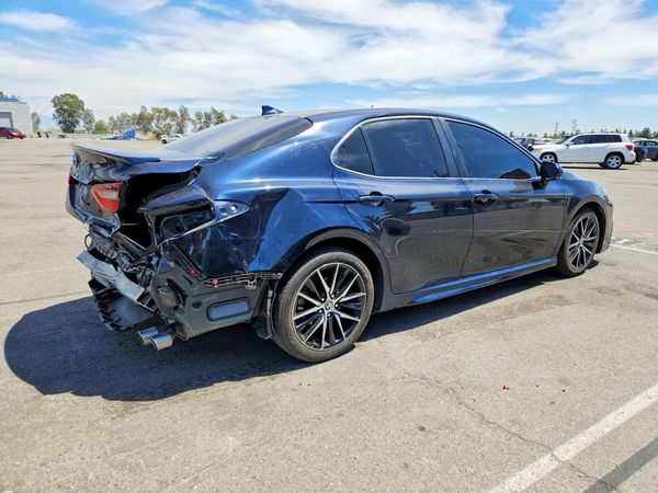 2021 TOYOTA CAMRY SE + Convenient Pkg