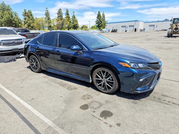 2021 TOYOTA CAMRY SE + Convenient Pkg