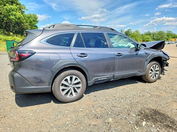 2025 SUBARU OUTBACK