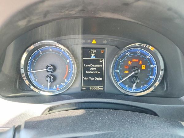 2019 TOYOTA COROLLA