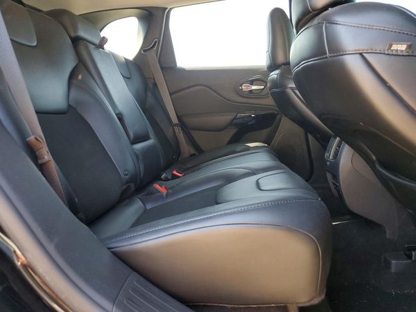 2019 JEEP CHEROKEE LATITUDE PLUS 4X4