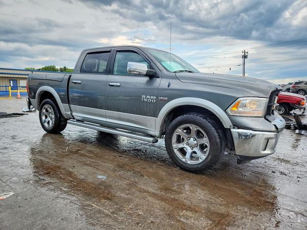 2013 RAM 1500 LARAMIE CREW CAB 4X4