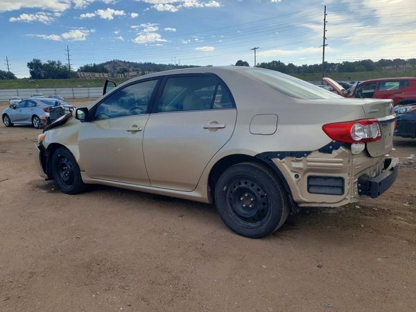 2013 TOYOTA COROLLA