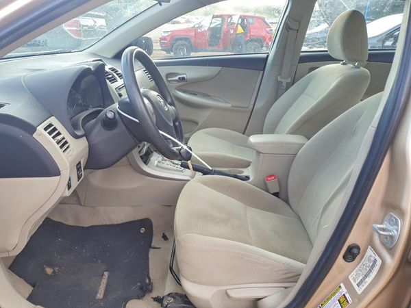 2013 TOYOTA COROLLA
