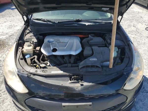 2014 HYUNDAI SONATA Hybrid/ Hybrid Limited — Engine bay