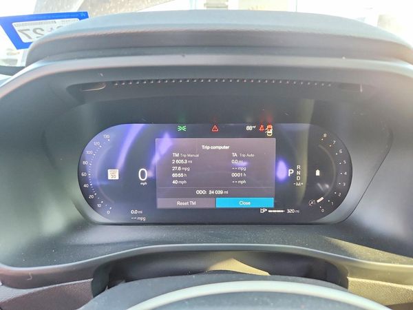 2023 VOLVO XC40 Plus Bright