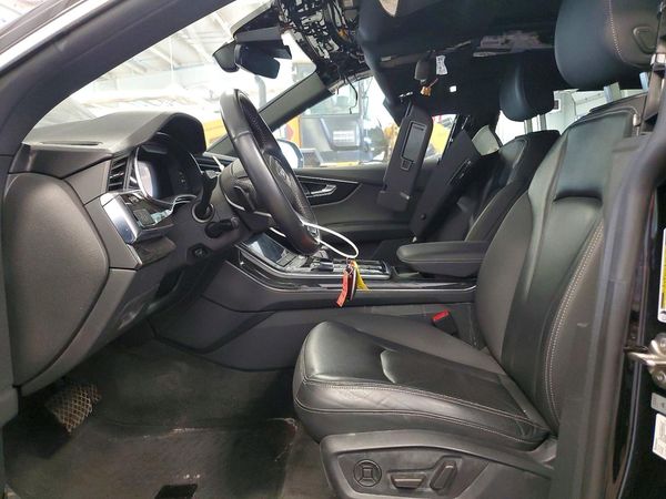 2019 AUDI Q8 Premium