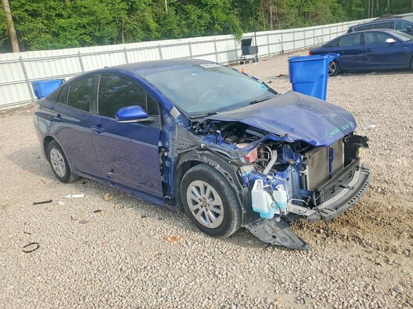 2016 TOYOTA PRIUS
