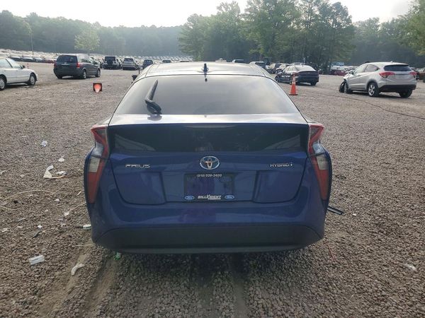 2016 TOYOTA PRIUS