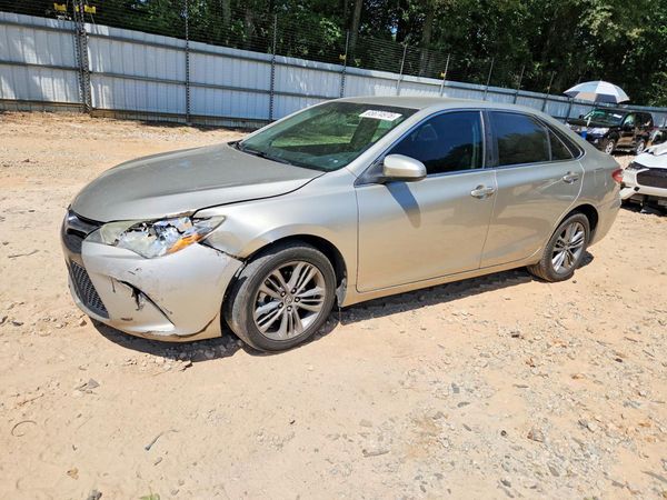 2015 TOYOTA CAMRY