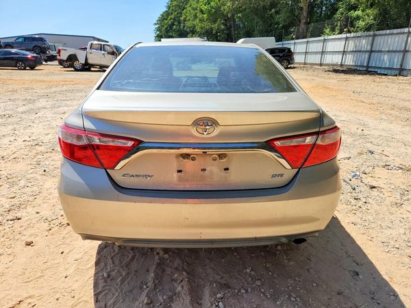 2015 TOYOTA CAMRY