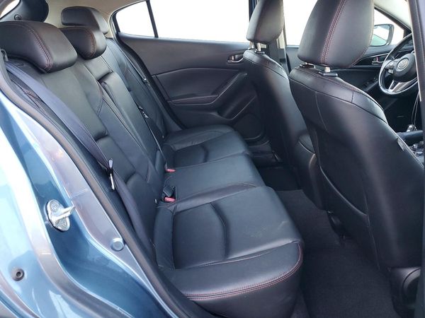2015 MAZDA 3 Touring/GS