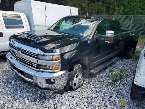 2017 CHEVROLET SILVERADO — DSFA — Front 3/4
