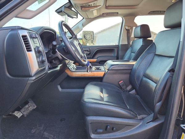 2017 CHEVROLET SILVERADO LTZ — DENT