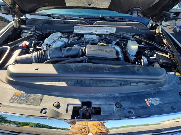 2017 CHEVROLET SILVERADO LTZ — Engine bay