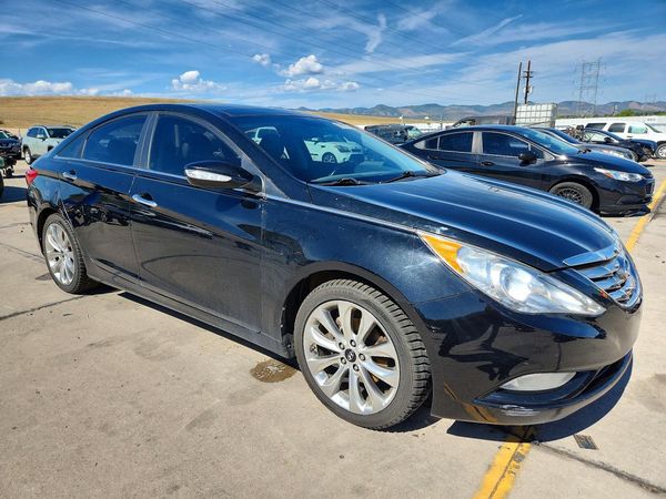 2012 HYUNDAI SONATA Middle level