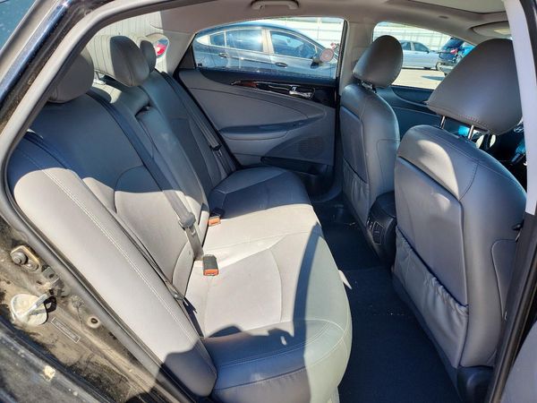 2012 HYUNDAI SONATA Middle level