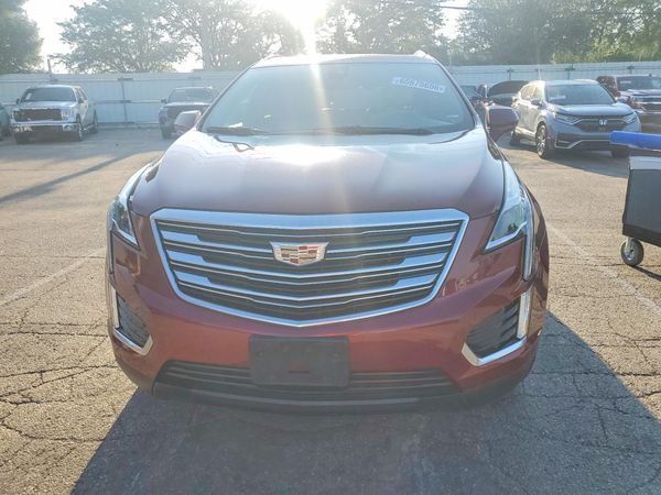 2017 CADILLAC XT5