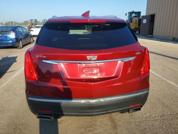 2017 CADILLAC XT5