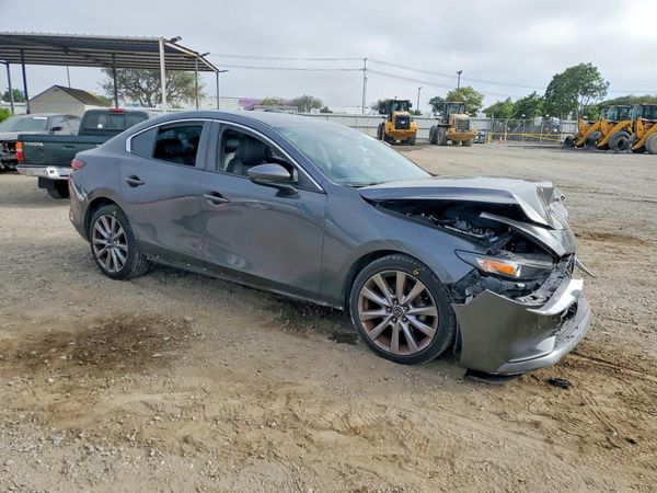 2019 MAZDA 3