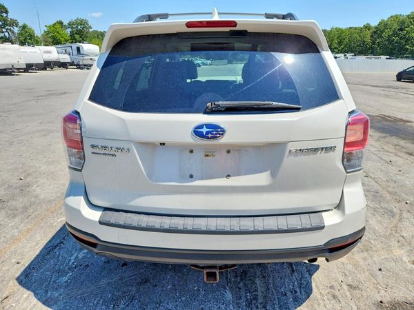 2018 SUBARU FORESTER Premium+ES