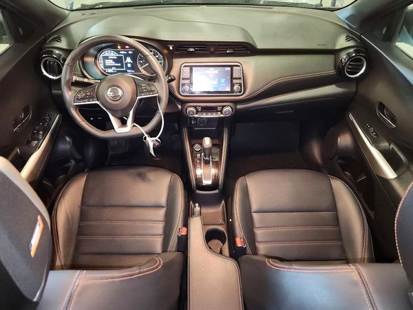 2020 NISSAN KICKS