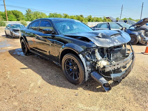 2017 DODGE CHARGER R/T 392 — Passenger 3/4