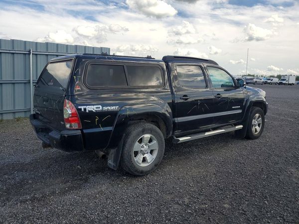 2015 TOYOTA TACOMA Delux Grade