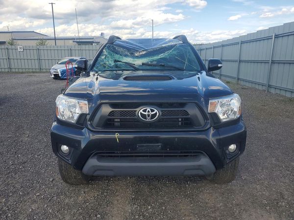 2015 TOYOTA TACOMA Delux Grade