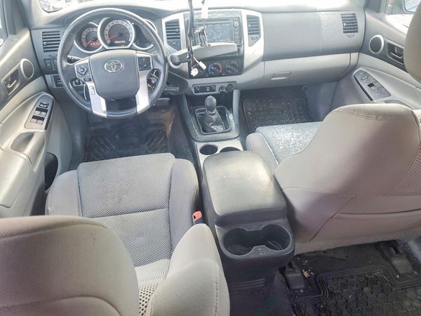 2015 TOYOTA TACOMA Delux Grade