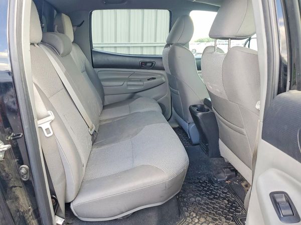 2015 TOYOTA TACOMA Delux Grade