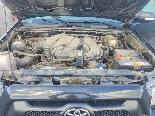 2015 TOYOTA TACOMA Delux Grade
