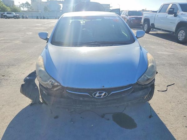 2013 HYUNDAI ELANTRA