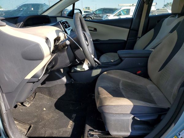 2017 TOYOTA PRIUS
