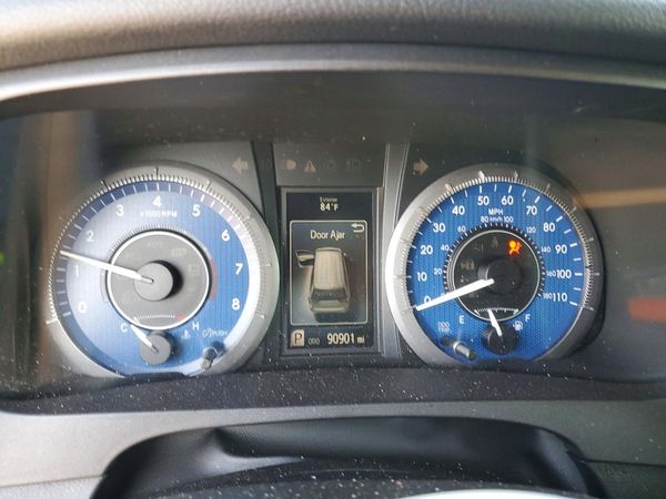 2016 TOYOTA SIENNA