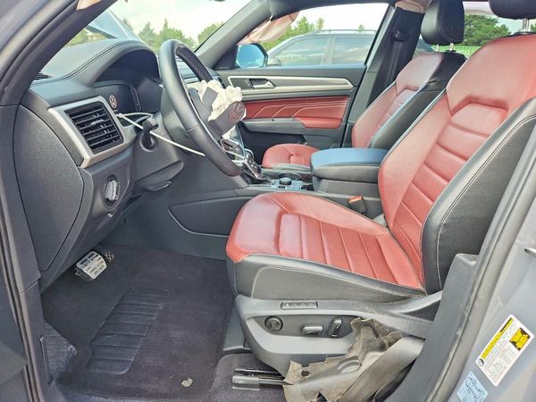 2021 VOLKSWAGEN ATLAS 4Motion SEL Premium — DENT