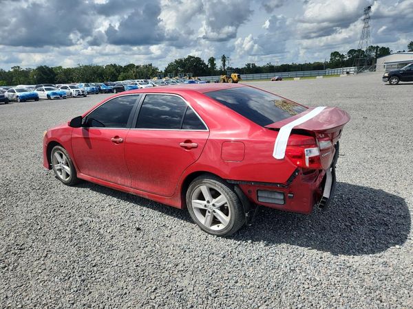 2014 TOYOTA CAMRY