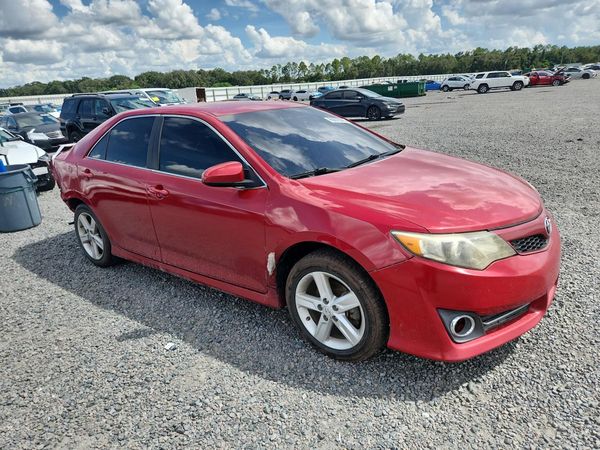 2014 TOYOTA CAMRY