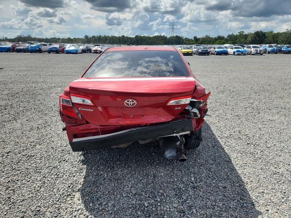 2014 TOYOTA CAMRY