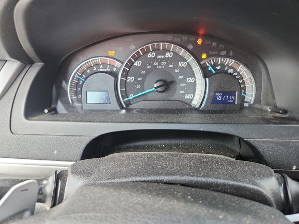 2014 TOYOTA CAMRY