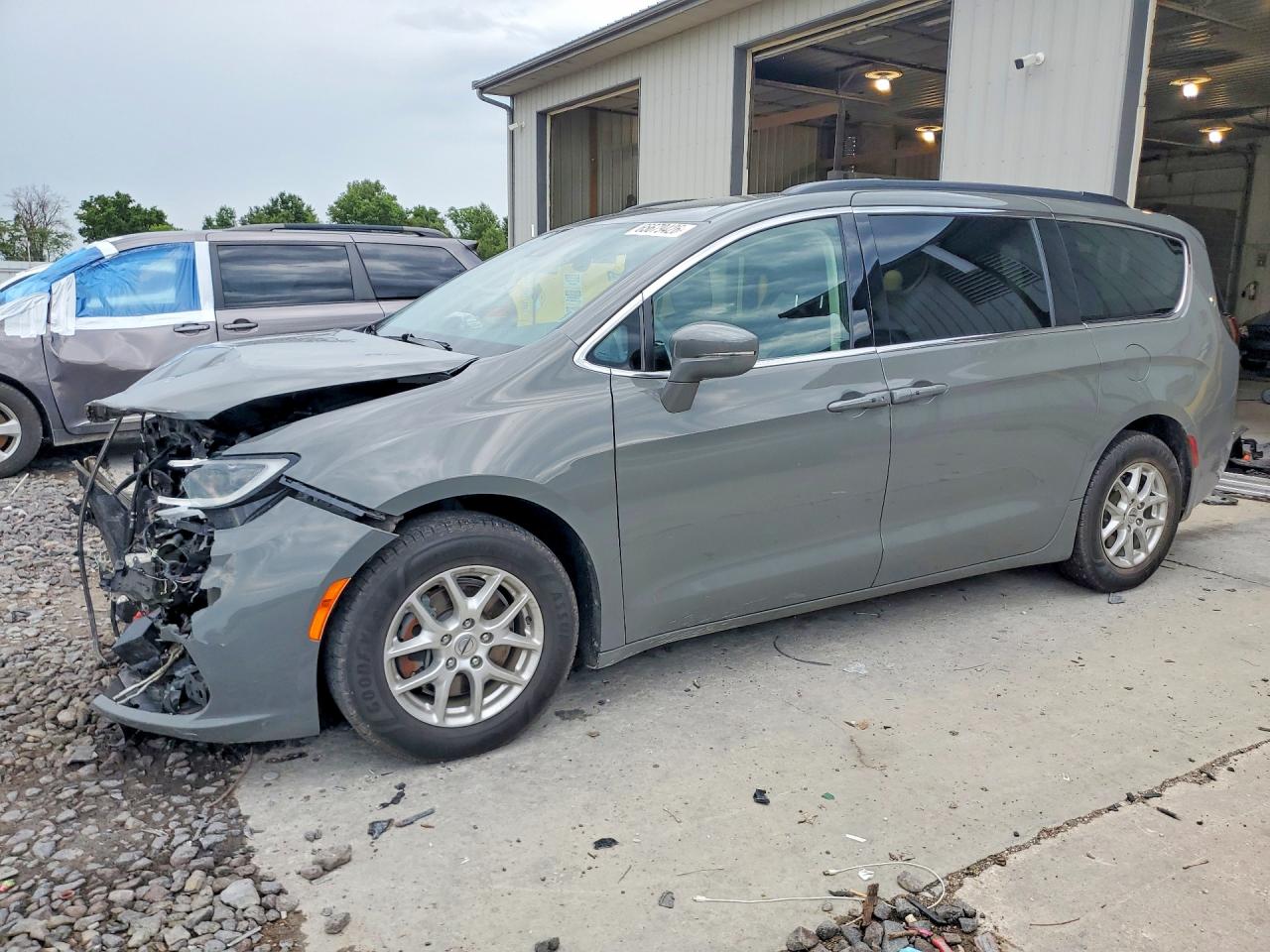 2022 CHRYSLER PACIFICA