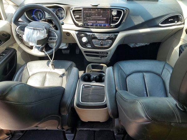 2022 CHRYSLER PACIFICA