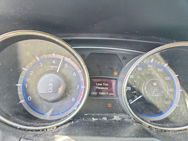 2012 HYUNDAI SONATA