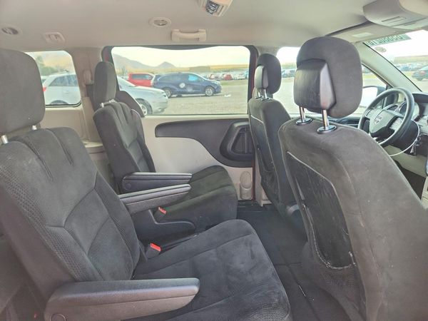 2016 DODGE GRAND CARAVAN SE