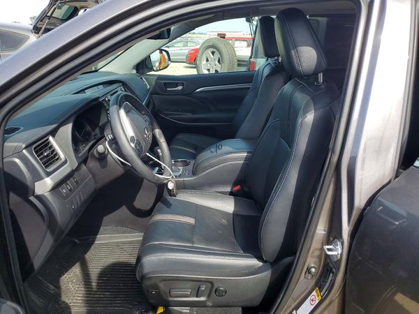 2018 TOYOTA HIGHLANDER SE/XLE