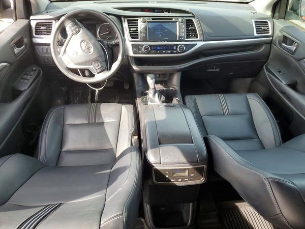 2018 TOYOTA HIGHLANDER SE/XLE