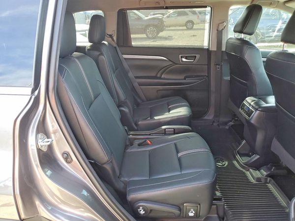 2018 TOYOTA HIGHLANDER SE/XLE