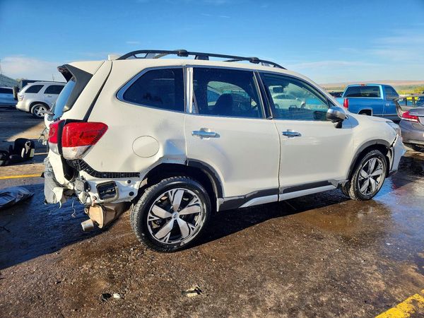 2019 SUBARU FORESTER